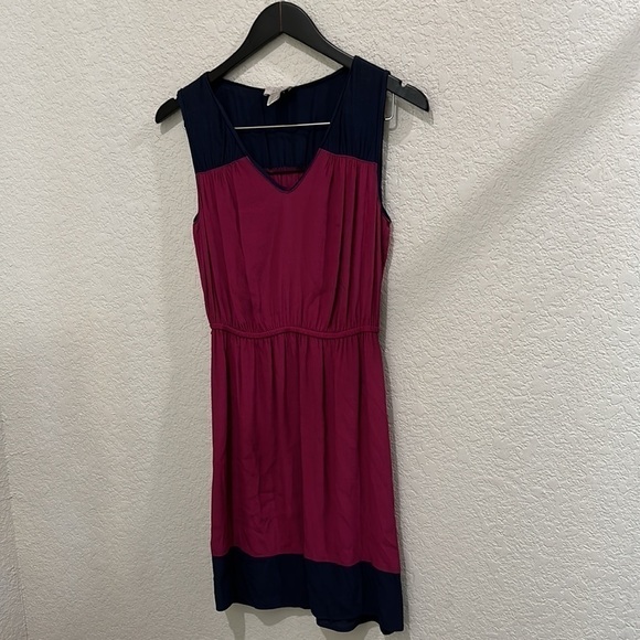 Loft Dress in Maroon and Navy in Size XS - Picture 4 of 9